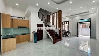 Cho thuê nguyên căn ngõ 373 An Dương Vương Tây Hồ 3Tx4N 16 triệu.