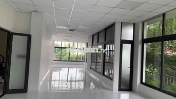 CHO THUÊ SÀN VĂN PHÒNG DIỆN TÍCH 120m2 , GẦN CẦU HOÀ XUÂN