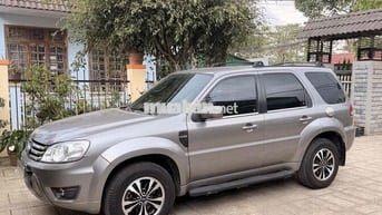 Ford Escape 2024 Xám 5 chỗ