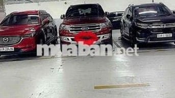 Ford Everest SUV màu Đỏ 4x4