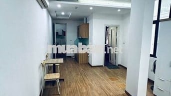 Cho thuê căn hộ tầng 4 nhà số 30 phố Trần Quang Diệu