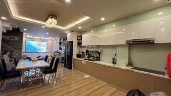 Mặt Tiền Song Hành ( 4 * 19 ) 3 Lầu 11.9 Tỷ 