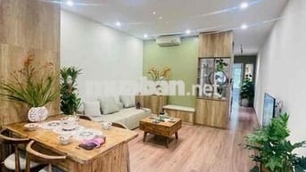 Tầng đẹp! Chung cư CT2A - Hoàng Cầu, 55m2 2PN, full NT, slot oto