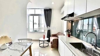 1 Phòng Ngủ Tách Bếp Full Nội Thất - Thang Máy, Hầm Xe gần cv Làng Hoa