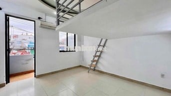 Cho Thuê Bancol Cửa Sổ Ngay Mã Lò Thoáng Mát Chỉ 3xx