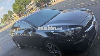 Kia Cerato 5 chỗ màu Đen
