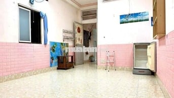 p có cửa sổ đường Hoà Hưng gần toà nhà viettel cho Nữ thuê