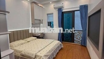 Cho thuê nhà Hào Nam 33m², 6 tầng, thang máy full nội thất 15 triệu/th