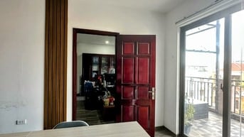 Cho thuê mặt bằng tầng 7 nhà mặt phố DT120m2 làm văn phòng
