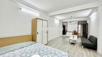 Chdv Miễn phí xe , Sát Q1 , đường lớn , Full nthat , Thang máy đày đủ