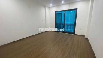 Bán Nhà 5 Tầng 31m2 Mới Phố Đại Linh, Nhỉnh 6 Tỷ, Ngõ To, Gần Hồ