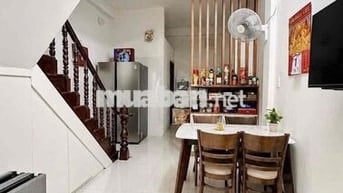HÀNG XÓM QUẬN 10 - GIÁ CHỈ 5.6 TỶ - VF3 ĐỖ CỬA