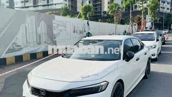 Honda Civic RS Nhập Thái - Trắng 26.000 km