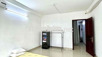 Gấp phòng vừa trống 4tr3 còn thương lượng ngay mặt tiền Tạ Quang Bửu