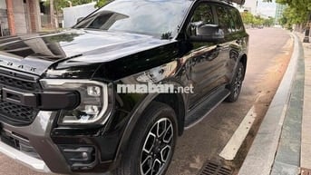 Ford Everest Wildtrak 2023 Đen Chính hãng