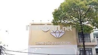 Cho thuê nhà góc mặt tiền Trần Hưng Đạo