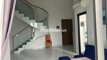 Căn Duplex góc 2 hướng Đông, Nam Full nội thất, mát mẻ yên tĩnh. 