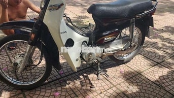 Honda Dream 2005 Trắng Đen Đỏ
