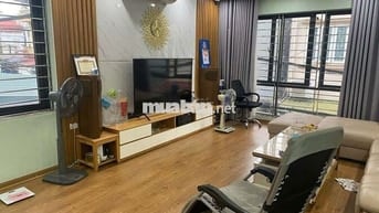 Phố Trạm - Nguyên Căn 60m2 - 5 Tầng - Full. Đồ - Gara