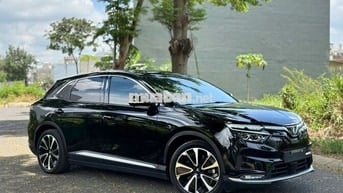 Bán xe lướt đẹp VinFast VF8 Plus 2023 Đen KM 120T