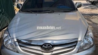 Toyota Innova G 2010 Bạc