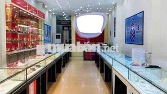 CHO THUÊ NHÀ 6 TẦNG MẶT TIỀN ĐƯỜNG HÙNG VƯƠNG CÓ THÁNG MÁY