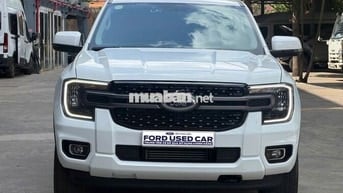 Ford Ranger XLS Trắng 7 chỗ