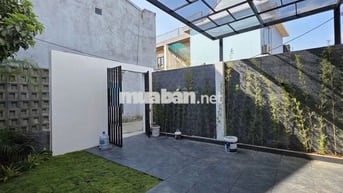 SIÊU PHẨM NHÀ 2 TẦNG MỚI TÍNH -SÂN VƯỜN XANH MÁT-VỊ TRÍ VÀNG CẨM LỆ