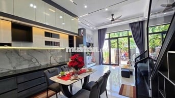 Nhà Nguyên Căn Đẹp - Rẻ Đường Tô Hiệu | Gần Biển Nguyễn Tất Thành