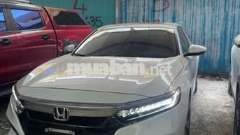 Honda Accord 2021 Trắng 32 ngàn km
