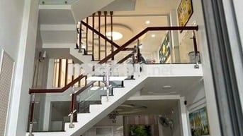 NHÀ MỚI VỀ Ở LIỀN CÓ NỘI THẤT CƠ BẢN