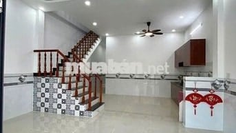 Nhà trệt lầu 3PN KDC Số 9 chỉ 7 triệu