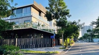 🏡 CHO THUÊ BIỆT THỰ GÓC 2 MẶT TIỀN ĐƯỜNG NGUYỄN THỊ THẬP, QUẬN 7