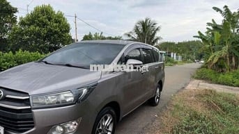 Toyota Innova 2017 8 chỗ màu Xám