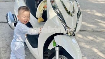 Honda Lead 125 4 val 2024 Trắng