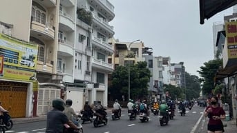 Bán nhà góc 2 mặt tiền đường Đào Duy Anh Giá 21 tỷ 