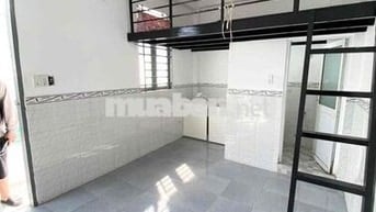 Cho Thuê Phòng Gác Máy Lạnh, Cửa Sổ Thoáng_Ngay Dương Quảng Hàm