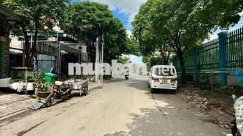 CHỦ CẦN BÁN TRẢ NỢ NGÂN HÀNG GIẢM GIÁ MẠNH NHÀ 3 TẦNG DT4mx17m