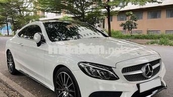 Mercedes-Benz C300 Coupe 2 Cửa