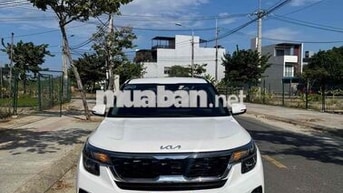 Kia Seltos 1.6 AT Luxury Trắng 45.000 km