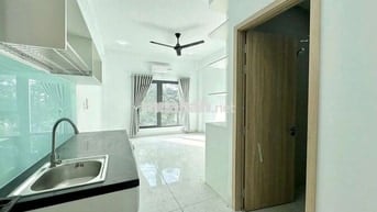 Nóng Hổi ! Căn Hộ Ban Công Full Nội Thất, Cách 50m ra Phạm Văn Đồng 💪