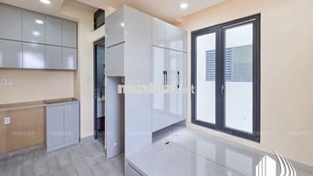 Chính chủ cho thuê mới 100%, ban công cửa sổ. Gần RMIT, TDTU, ĐH Mở OU