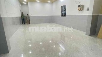 Nhà MTKD Hoàng Xuân Hoành.Tân Phú.DT:5m X 12m Nở Hậu L.gồm 1PN 2WC.