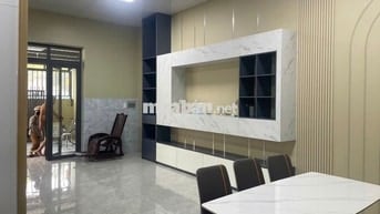 Cho thuê Nhà MT Nguyễn Thái học, 7x 25m, giá 12tr/ tháng