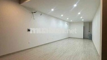 cho thuê MB mới 100%  4.5x12 lối đi riêng  mai xuân thượng Q.Bình thạn