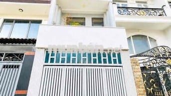 Nhà HXT Thông 1/ Nguyễn Thái Sơn - Gần ĐHCN 3PN 4WC 14tr