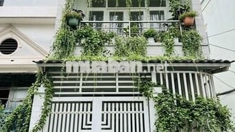 Chính chủ cho huê nguyên căn góc cuối hẻm an ninh mát mẻ 