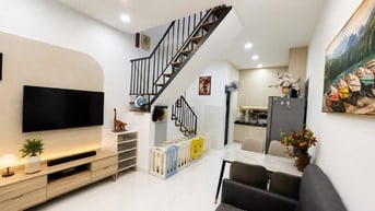 NHÀ MỚI, HẺM NGUYỄN HỮU CẢNH, DT 50M2, HĐT 20TR/THÁNG, CHỈ 4.9 TỶ