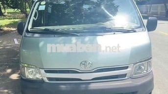 Toyota Hiace 2011 Dầu Xám bạc 6 chỗ