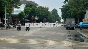 Nhà phố Mặt Tiền kinh doanh Văn P gần Vincom phường Dĩ An, Bình Dương
